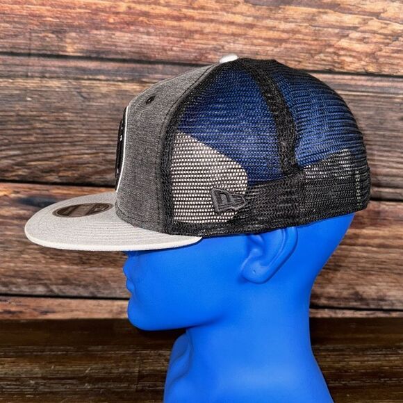 New Era 9Fifty Regged Trucker Mesh Brooklyn Nets SnapBack Cap - Picture 3 of 7